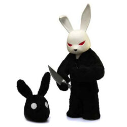 Munky-King-Luke-Chueh-White-in-Black-Bunny-Figur-Detail